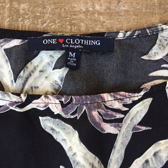 *SOLD*   Palm Leaf Trend🌿 Black Mini Pocket Dress - Picture 5 of 8